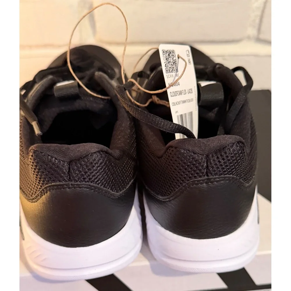 NWT Adidas Cloudfoam Flex Laces Mens 10.5 Black White Running Shoes HQ4854 Gym